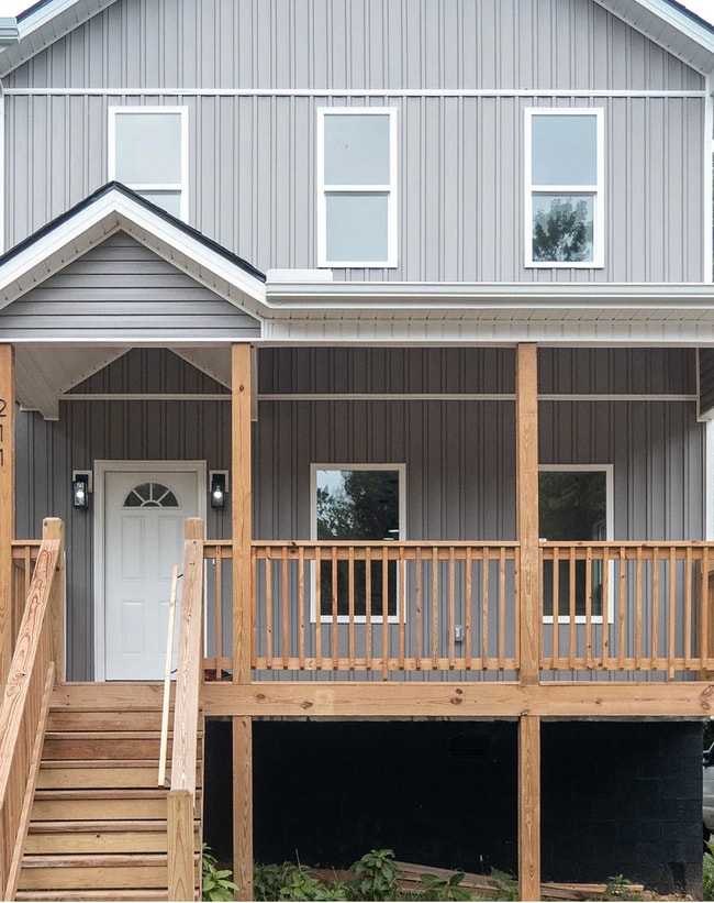 Building Photo - 211 Avenue C