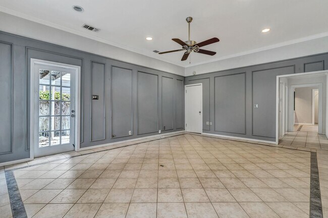 Building Photo - 3-BEDROOM IN ALAMO HEIGHTS W/ POOL