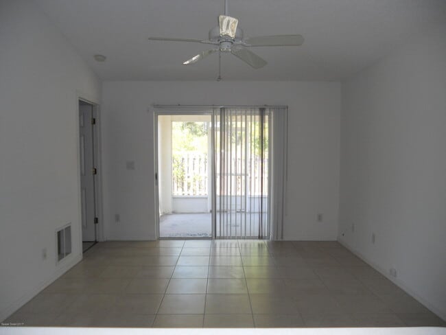 Foto del edificio - 540 Benton Dr