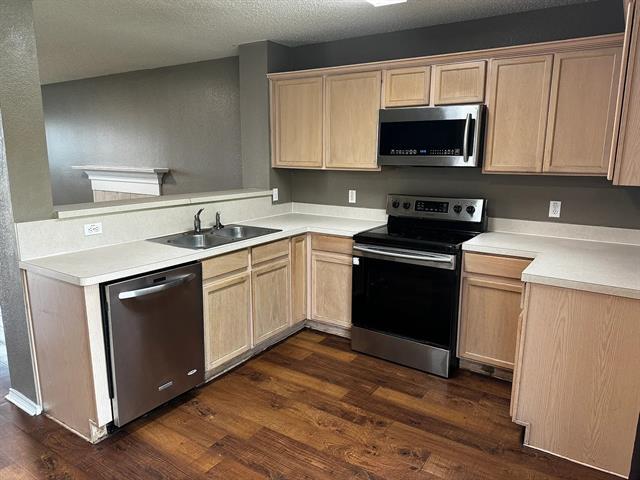 Building Photo - 1401 Kilkenny Dr