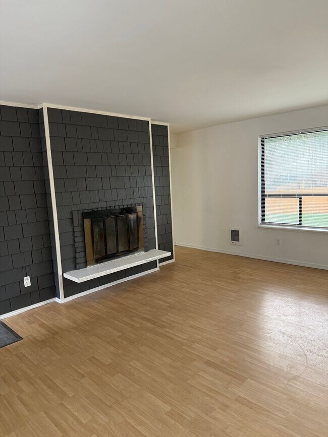 Foto del edificio - 21330 Cypress Way