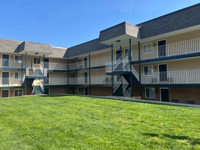 Foto del edificio - Oak Grove Village Apartments- Close to Lew...
