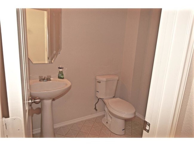 Foto del edificio - 1724 Timber Glen Dr