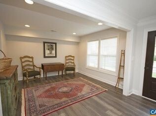 Foto del edificio - 1470 Timberwood Blvd.