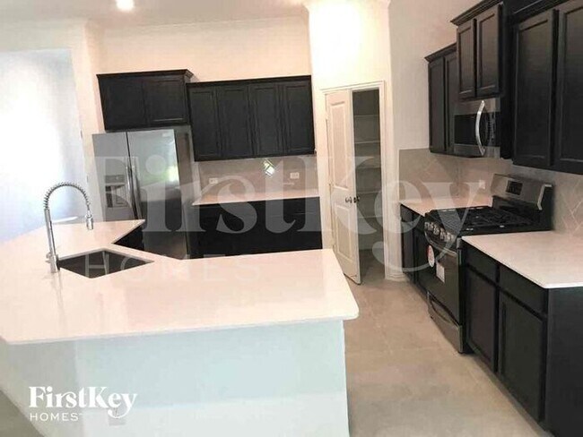 Foto del edificio - 15126 Arlington Park Ave