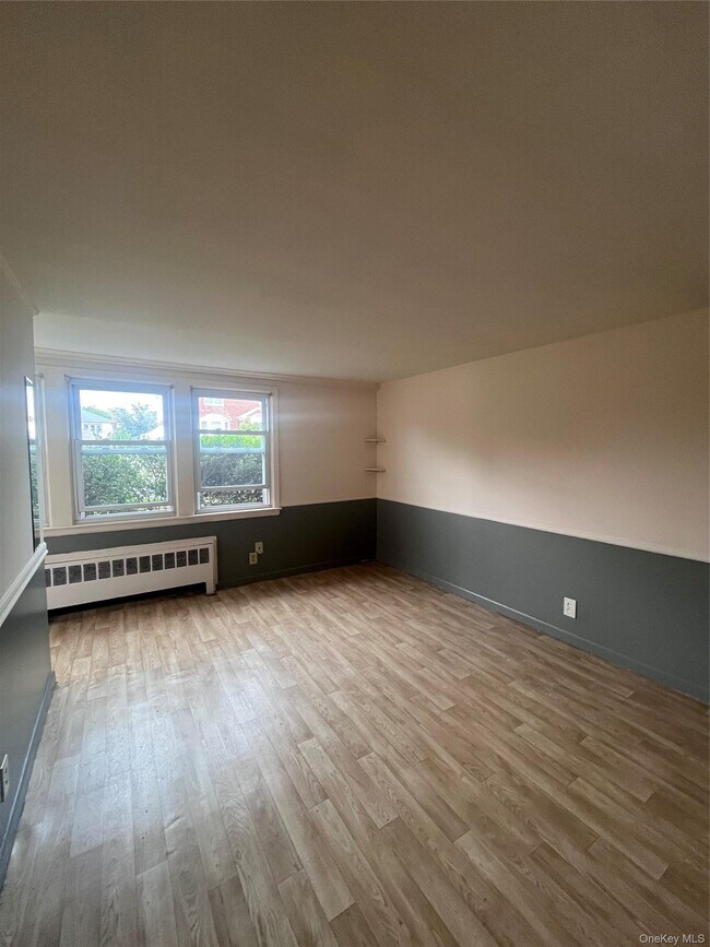 Foto del edificio - 348 E Beech St