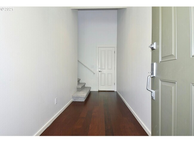 Building Photo - 1588 NE 71st Ave