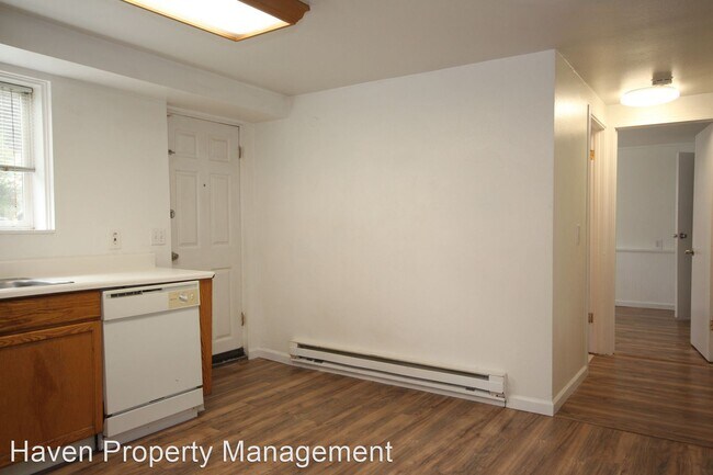 Building Photo - 3 br, 1 bath House - 2411 SW Graham Street