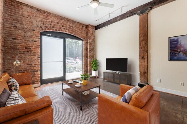 Foto del edificio - Mayton Transfer Lofts