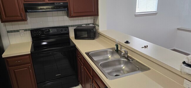 Foto del edificio - 1825 Palm Cove Blvd