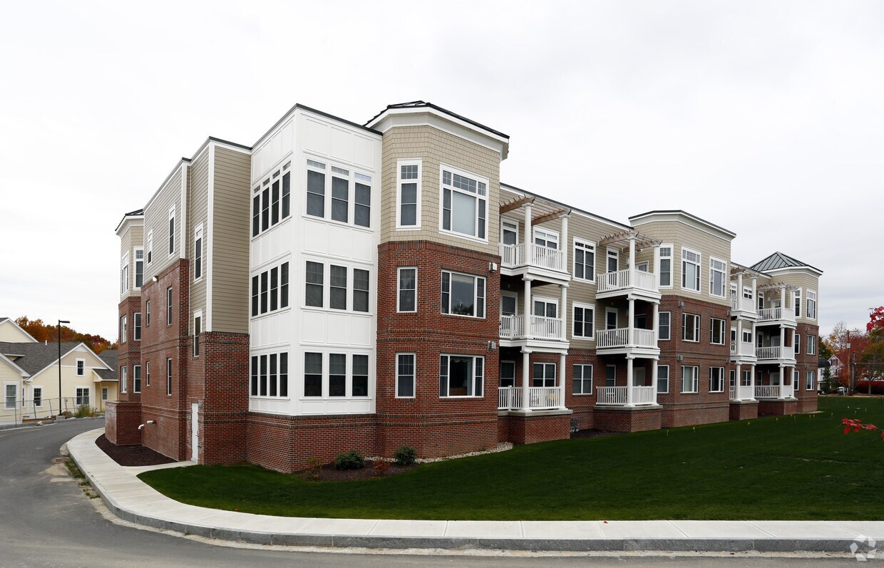 New Bridge Village Apartments Woburn, MA