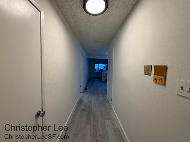 Building Photo - 3839 Radburn Dr