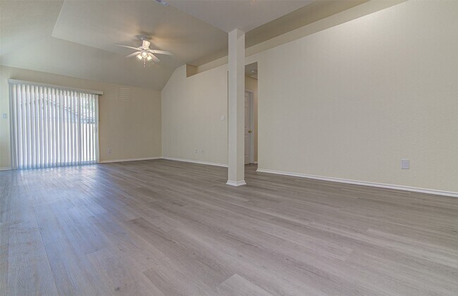 Foto del edificio - 1604 Southwestern Trail