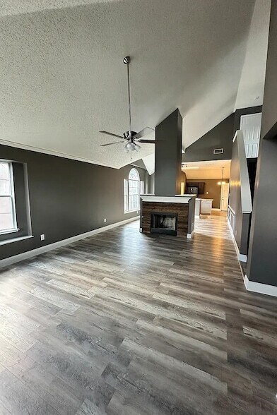 Foto del edificio - 5634 Indian Hill Dr