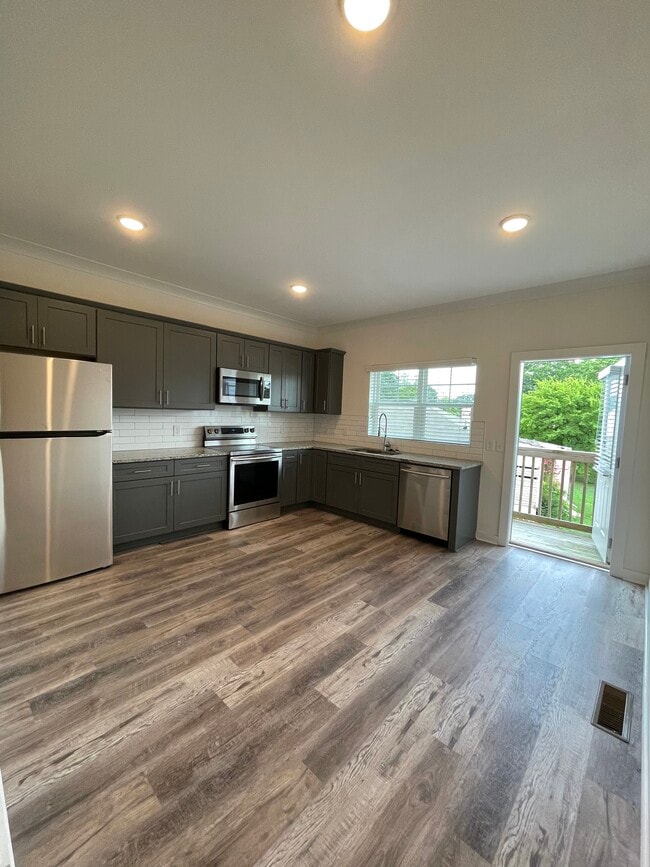 Building Photo - 2041 Ocean Dr NW