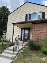 Building Photo - 159 Hemlock St