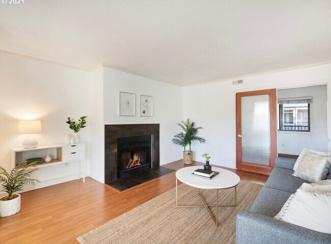 Photo - 6600 SE Division St Apartment