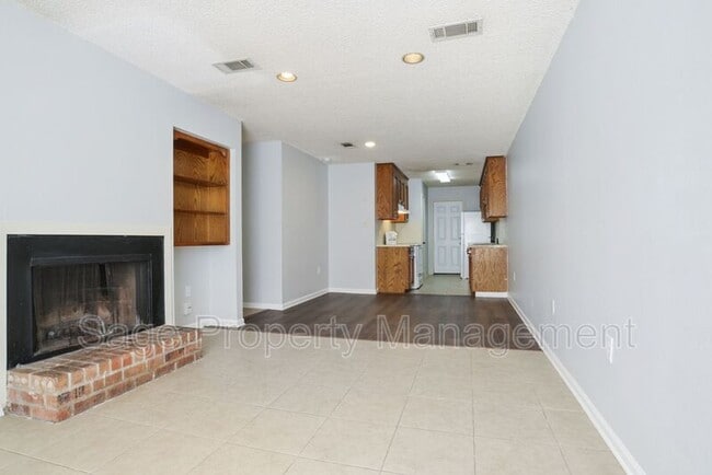 Building Photo - 10612 Stanley Aubin Ln