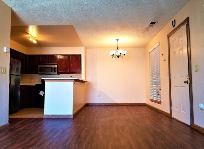 Foto del edificio - 4450 S Pitkin St