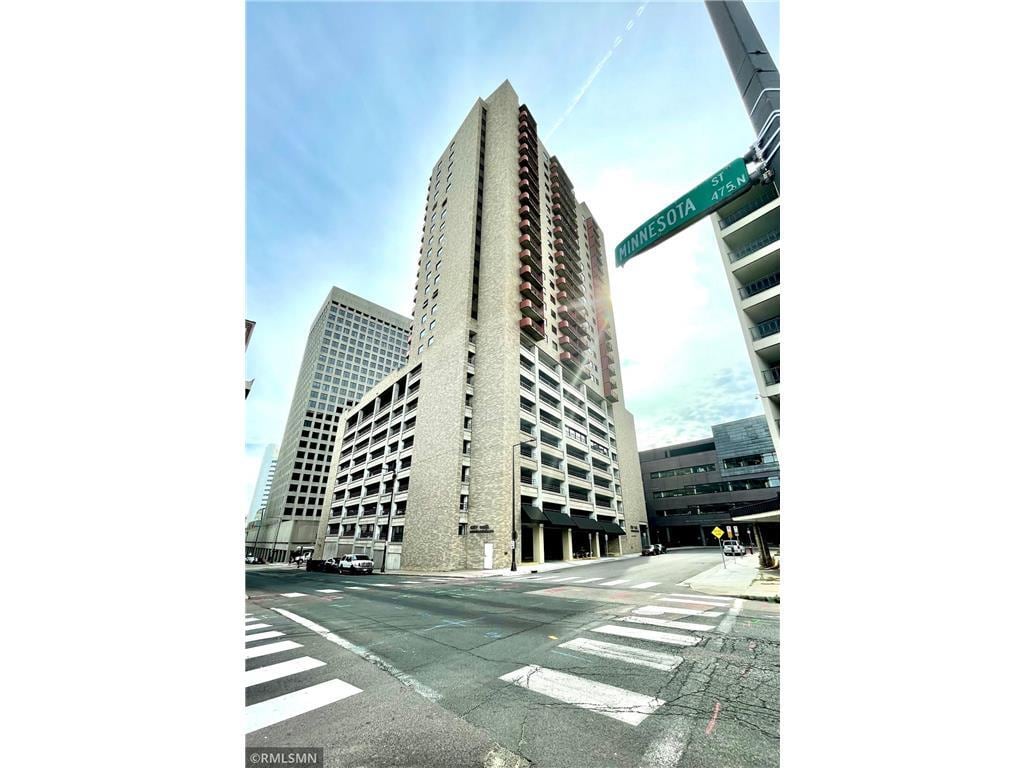 Primary Photo - 66 9th St E