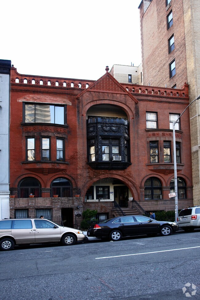 Foto del edificio - 255 W 70th St