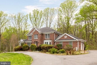 Building Photo - 13576 Highland Rd