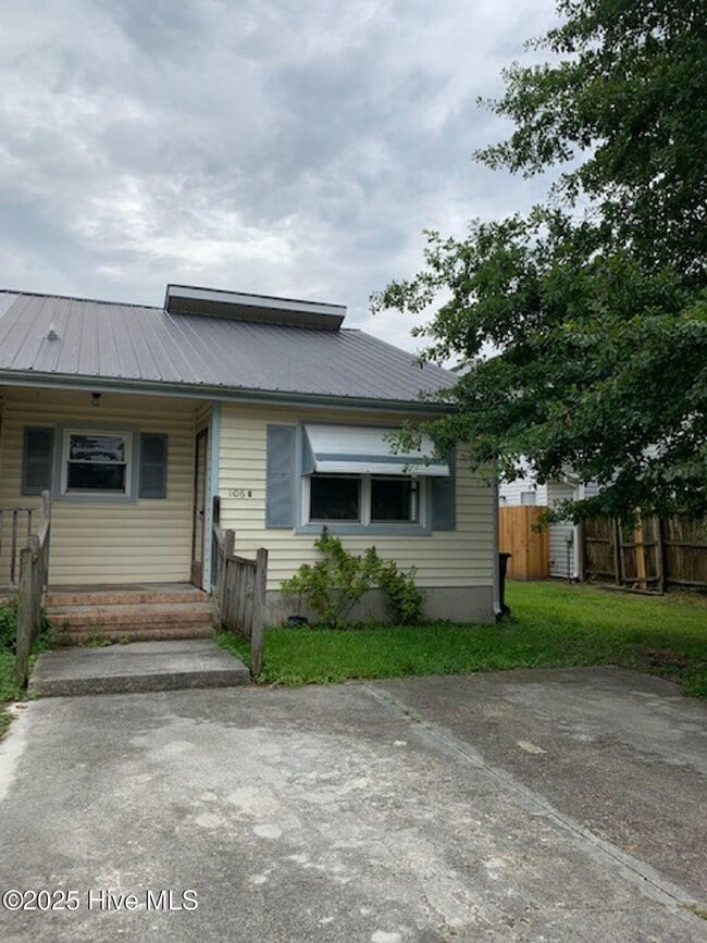 Building Photo - 106B Pete Jones Dr