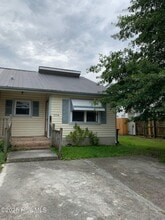 Building Photo - 106B Pete Jones Dr