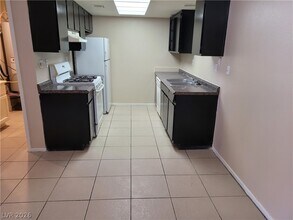 Building Photo - 429 N Lamb Blvd