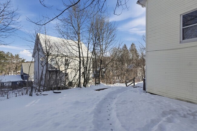 Building Photo - 29 Allen St