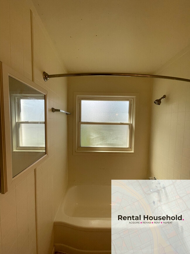 Foto del edificio - 22849 Almond Ave