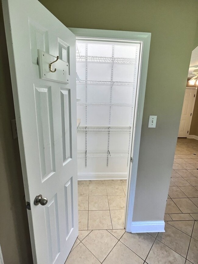 Building Photo - 3 Bedroom home located in the Golf Cart District of Ocean Springs