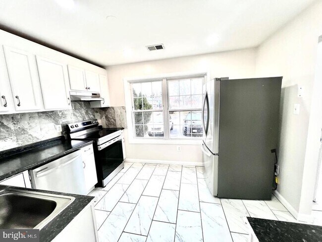 Foto del edificio - 1338 Redbud Ct