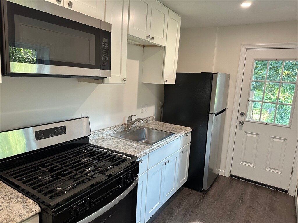 Foto principal - 540 Lawrence St