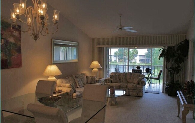 Foto del edificio - **COMFY COZY CONDO IN NORTH NAPLES**  CLOS...