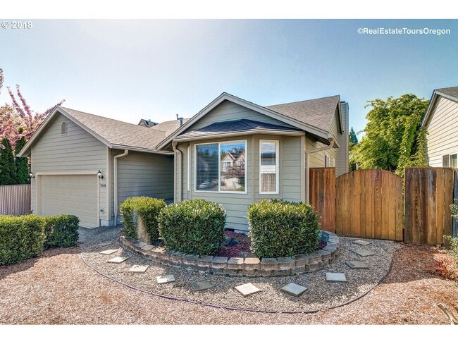 Building Photo - 7548 SE Hacienda St