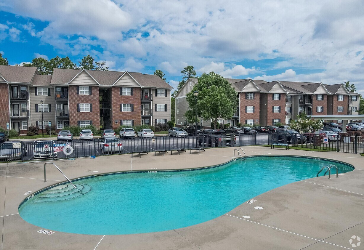 Crown at Steeplechase Apartments in Parkton, NC