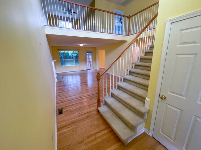Building Photo - 156 Robinson Walk