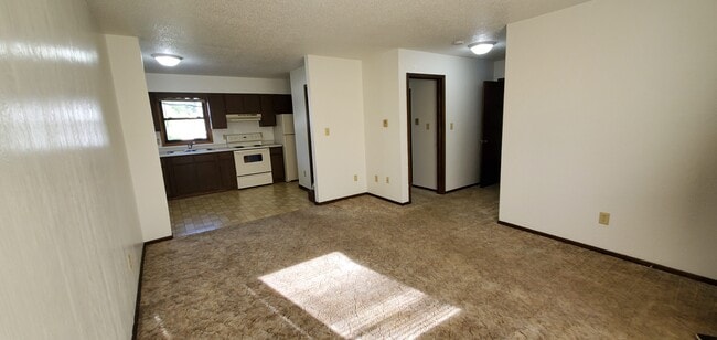 Building Photo - 620 Conklin Ave