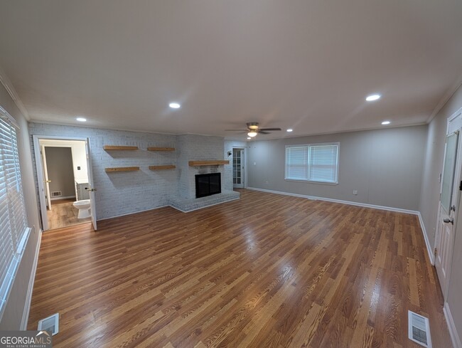 Building Photo - 4000 Timberlane Trail