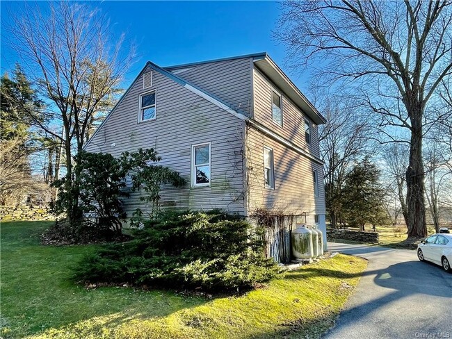 Building Photo - 1034 NY-302