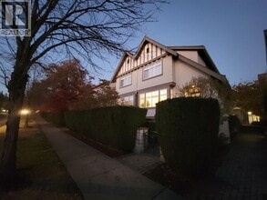 Building Photo - 5389 Larch St