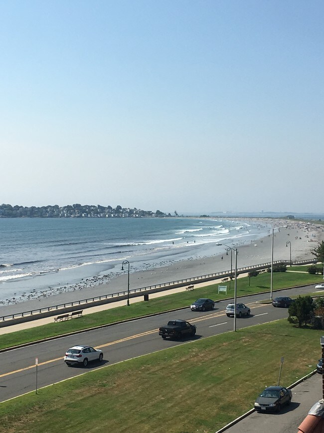 Foto del edificio - 11 & 17 Beach Road Apartments!!