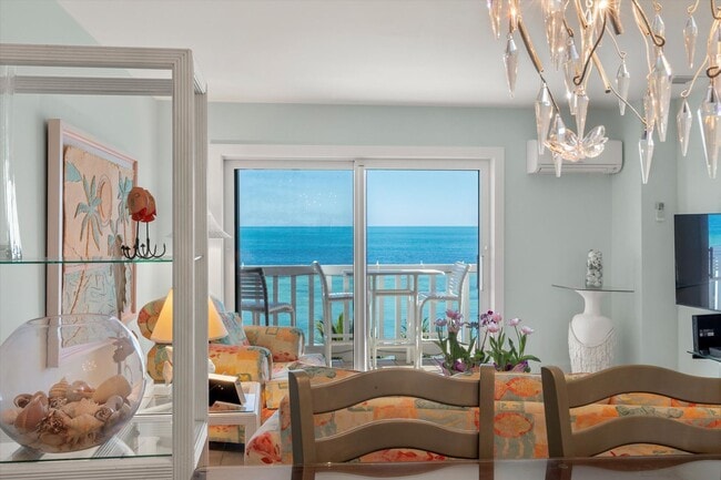 Foto del edificio - 1 Bedroom 1 Bathroom Furnished Top Floor Direct Ocean View Condo