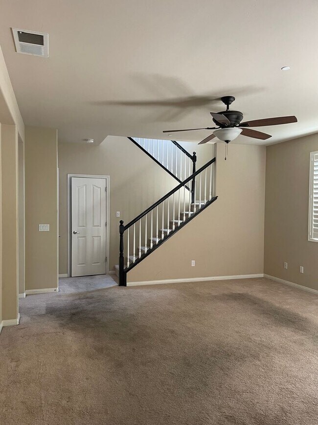 Foto del edificio - 8215 Prentice Hall Dr