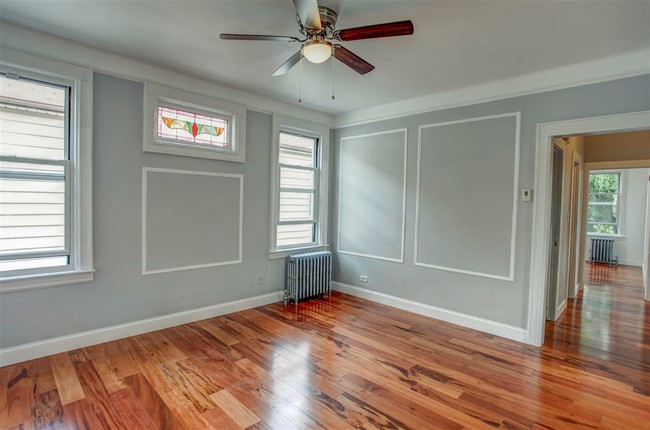 Building Photo - 166 Woodridge St