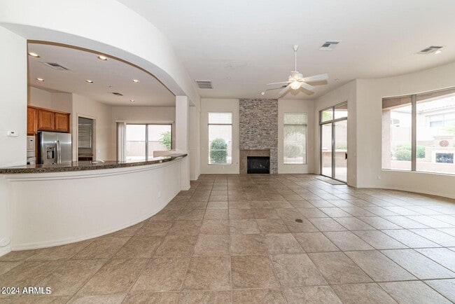 Building Photo - 11473 E Blanche Dr