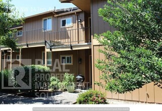 Building Photo - 1922 NW 143rd Ave