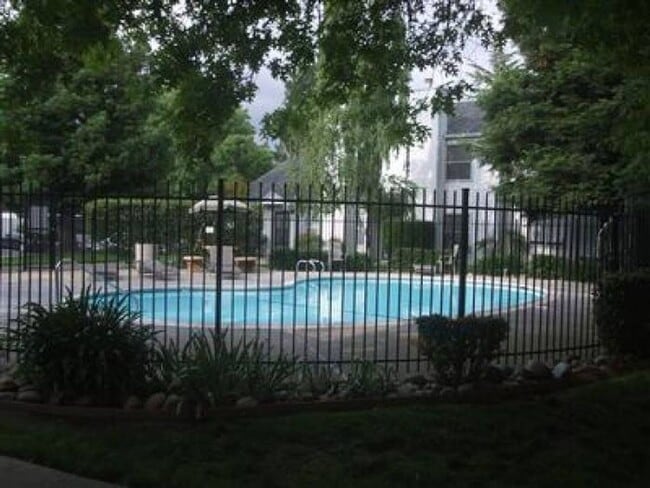 Photo - Spacious & Updated 2-Bed, 1-Bath Condo with In-Unit Laundry!