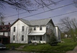 Building Photo - 200-202 Race St